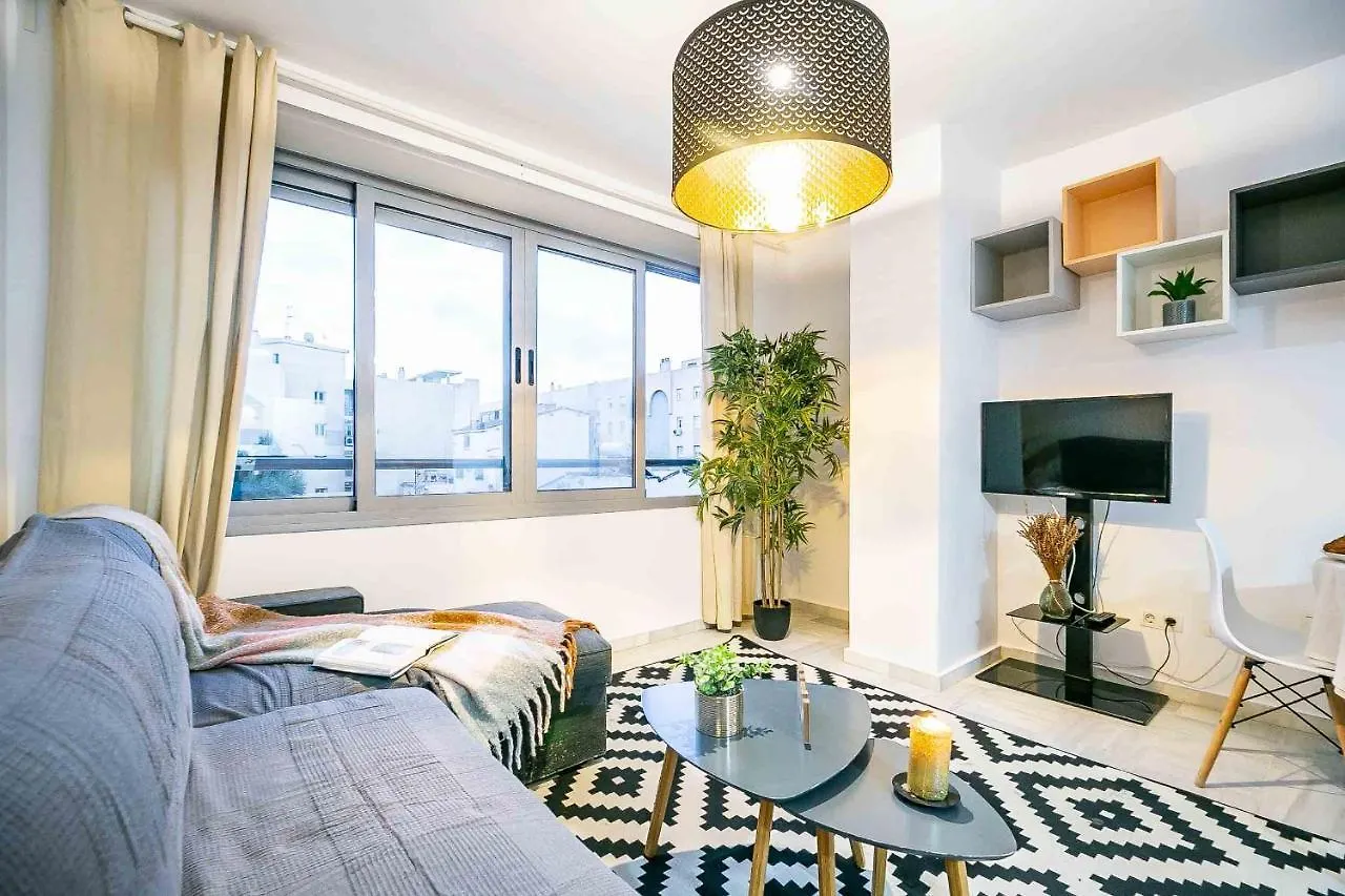 Carlos Haya Beautiful Apartment With Parking Malaga Spain