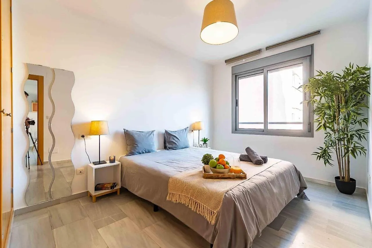 Carlos Haya Beautiful Apartment With Parking Malaga 0*,