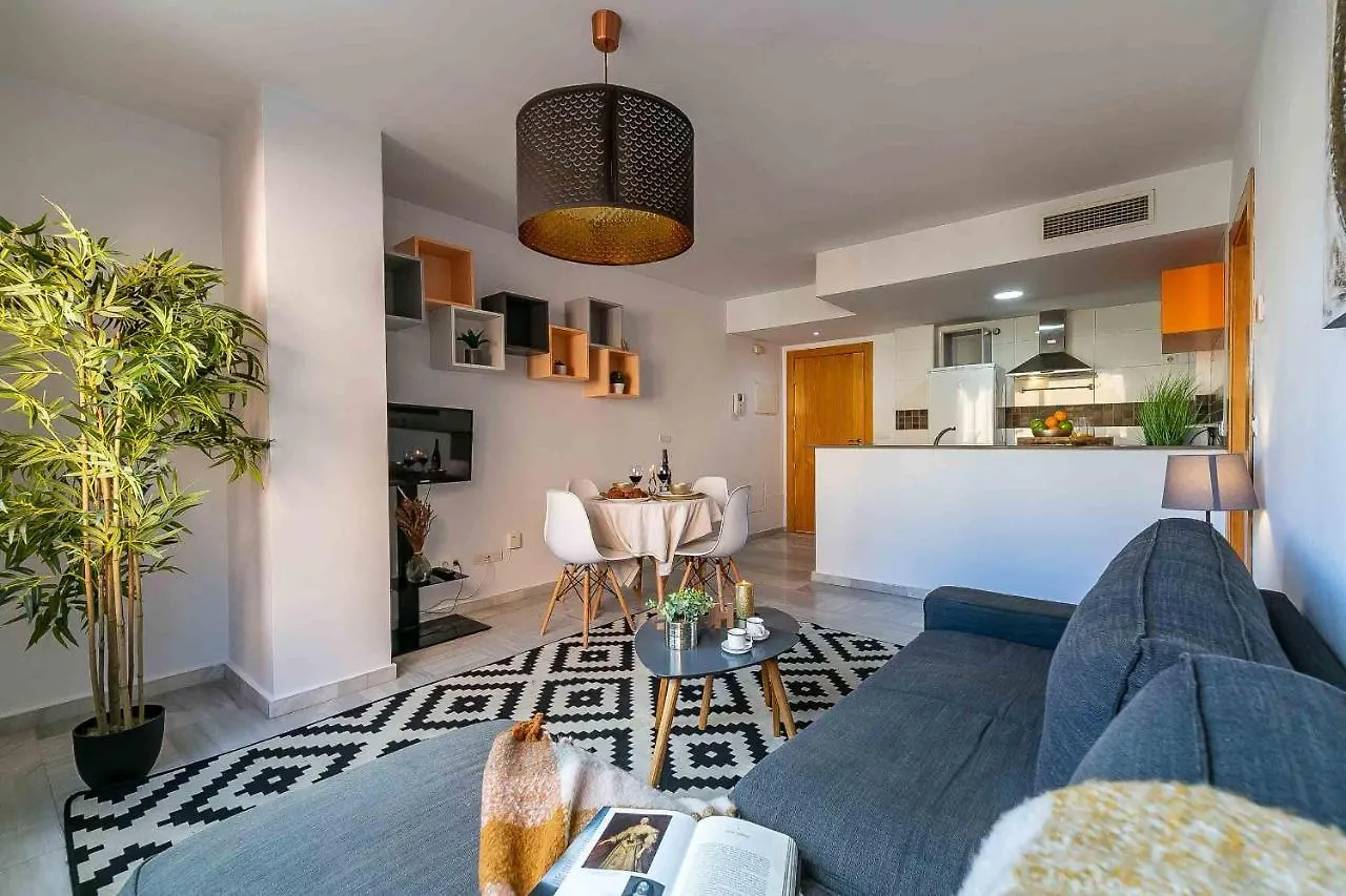 Carlos Haya Beautiful Apartment With Parking Malaga Spain