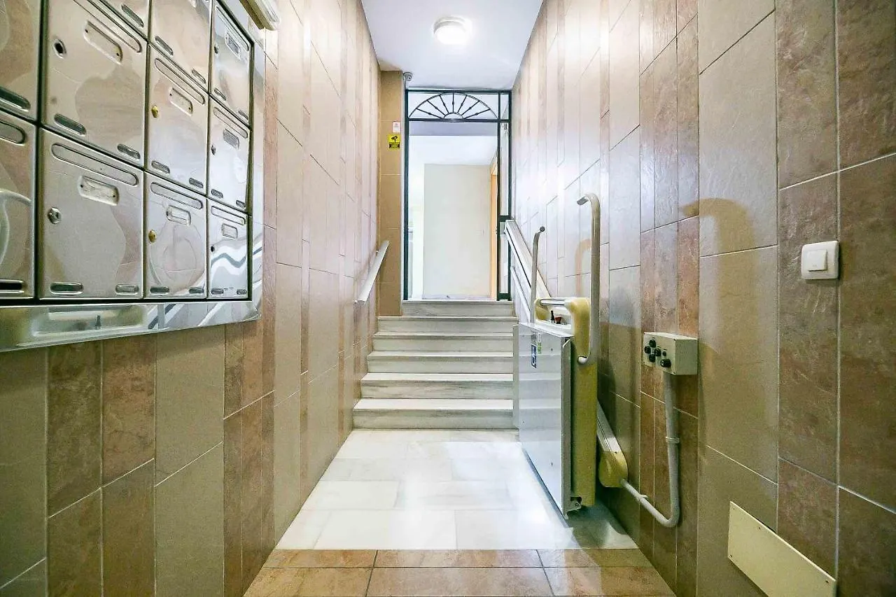 Carlos Haya Beautiful Apartment With Parking Malaga