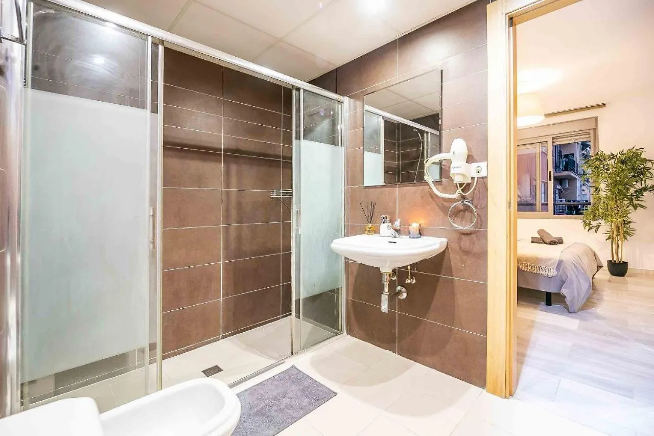 Carlos Haya Beautiful Apartment With Parking Malaga Spain